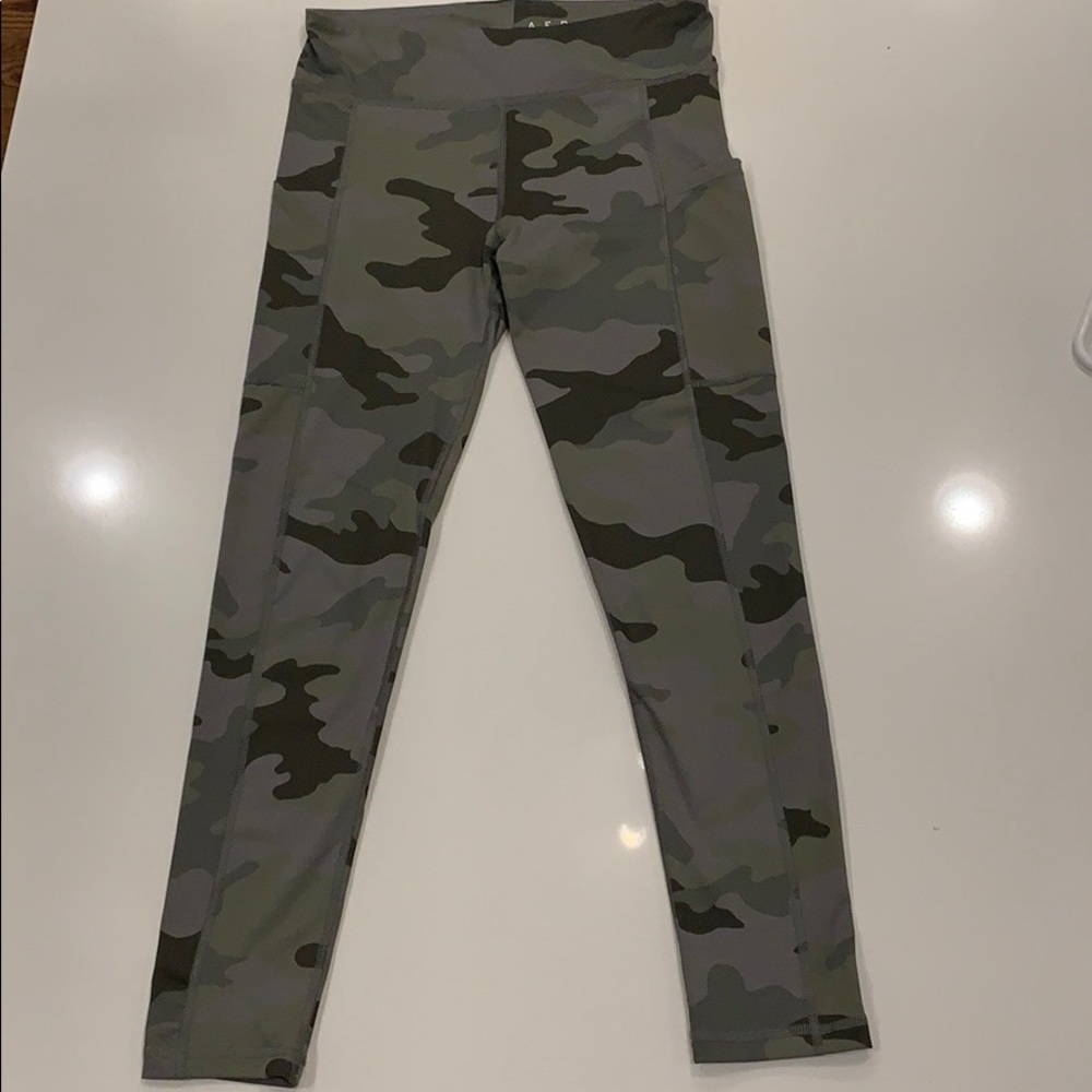 Aeropostale camo leggings